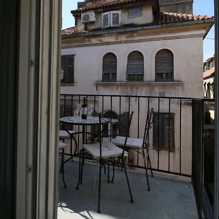 Apartment Ispod Ure *