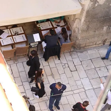 Ispod Ure * Split